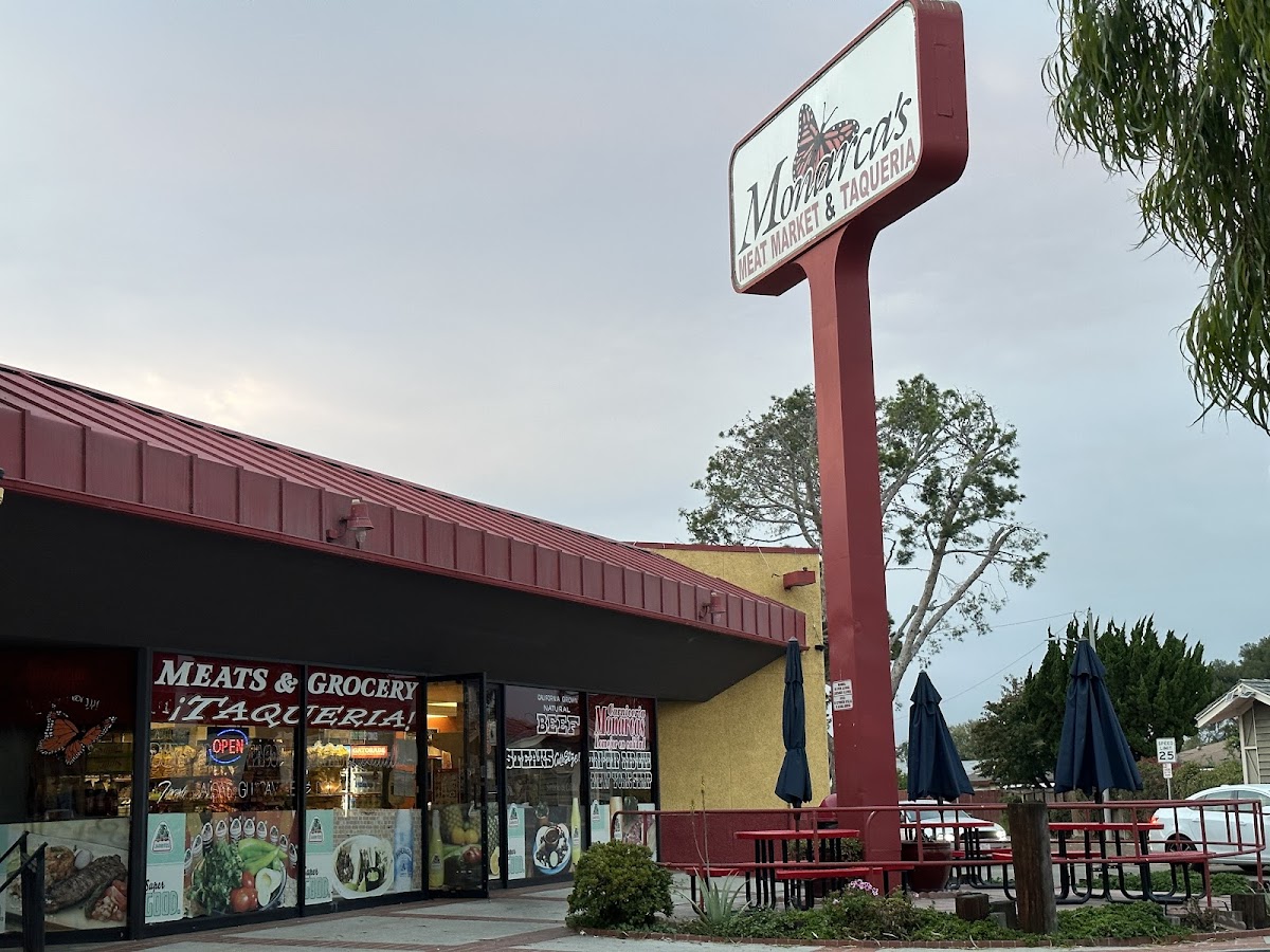 Monarca's Meat Market